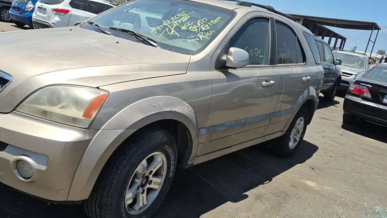 Photo of 2004 Kia Sorento