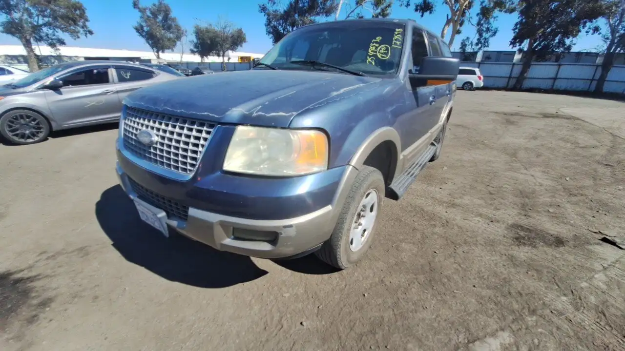 Photo of 2003 Ford Expedition