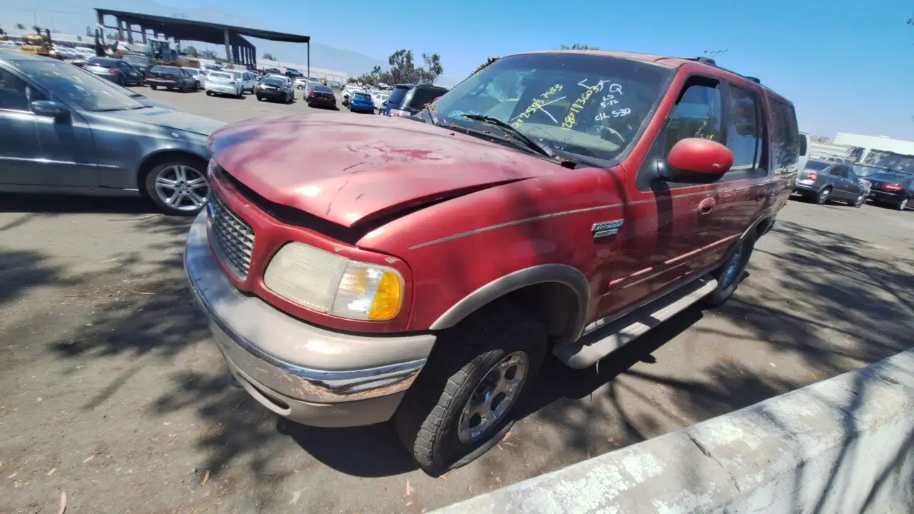 Photo of 2002 Ford Expedition