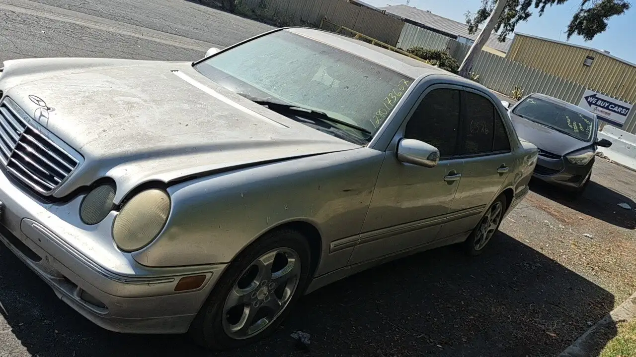 Photo of 2002 Mercedes-Benz E320