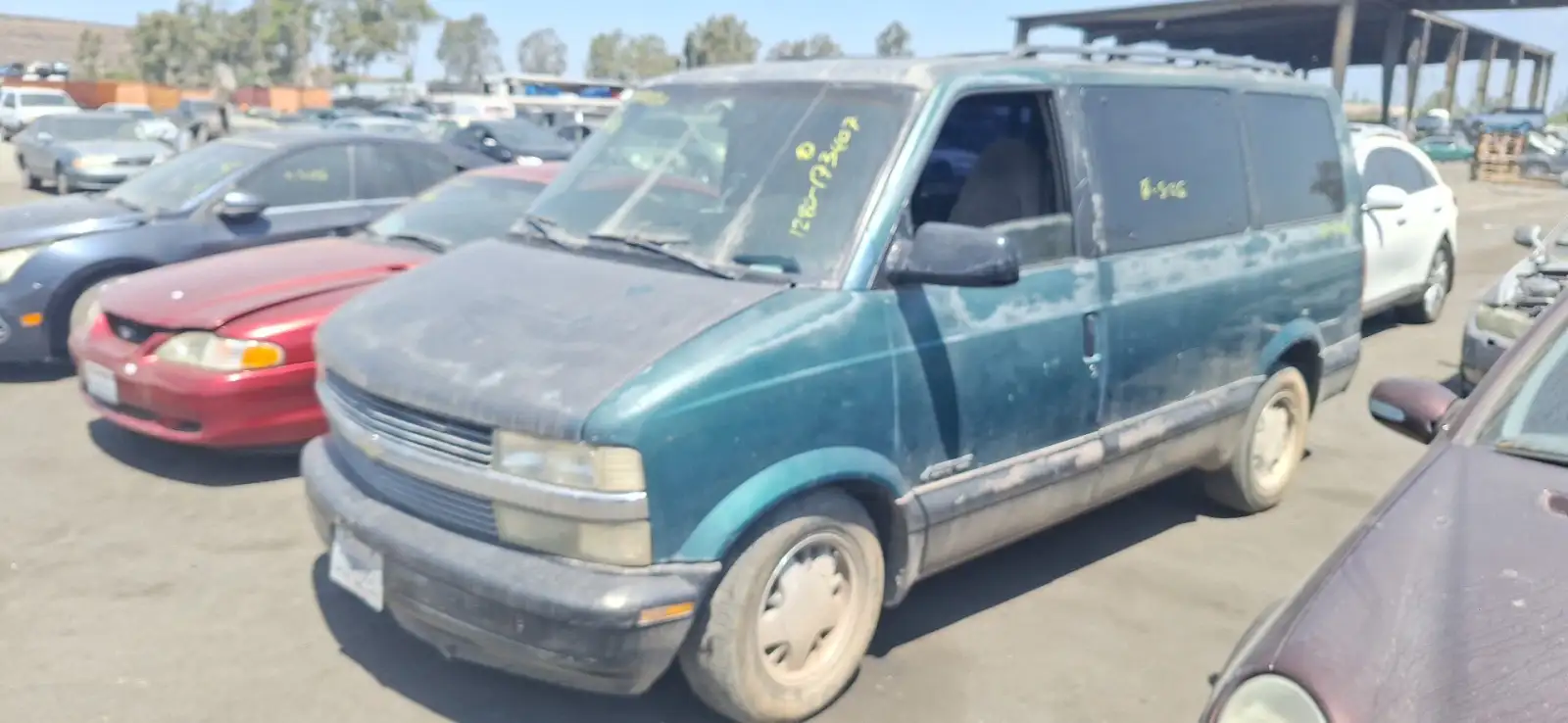 Photo of 1999 Chevrolet Astro