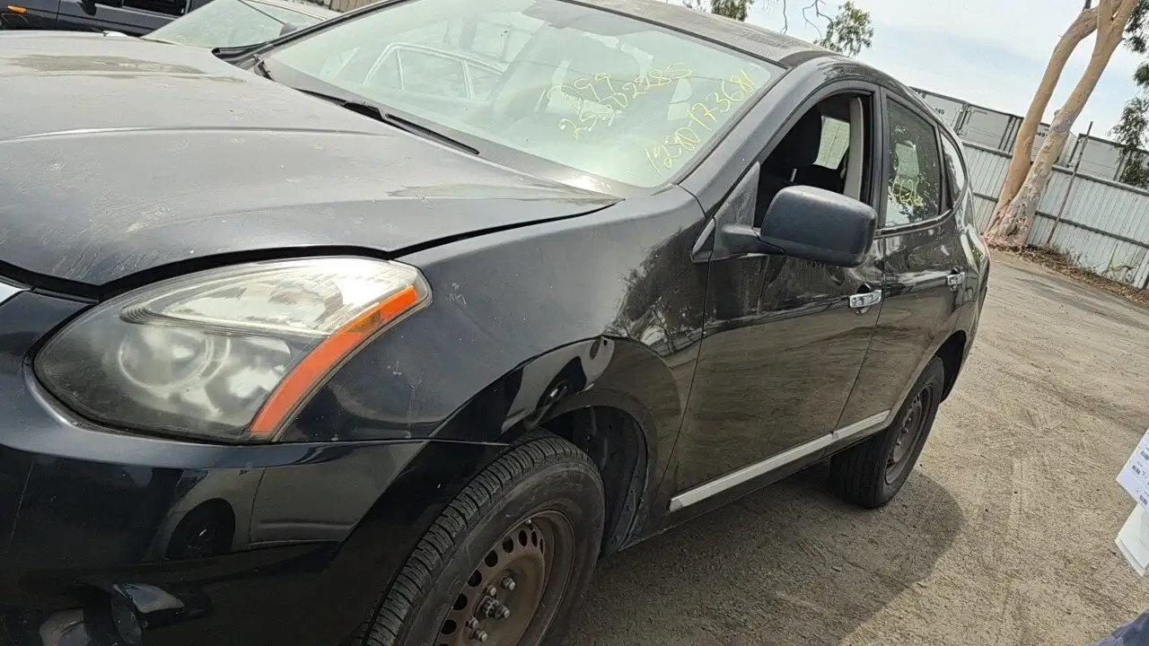 Photo of 2015 Nissan Rogue Select