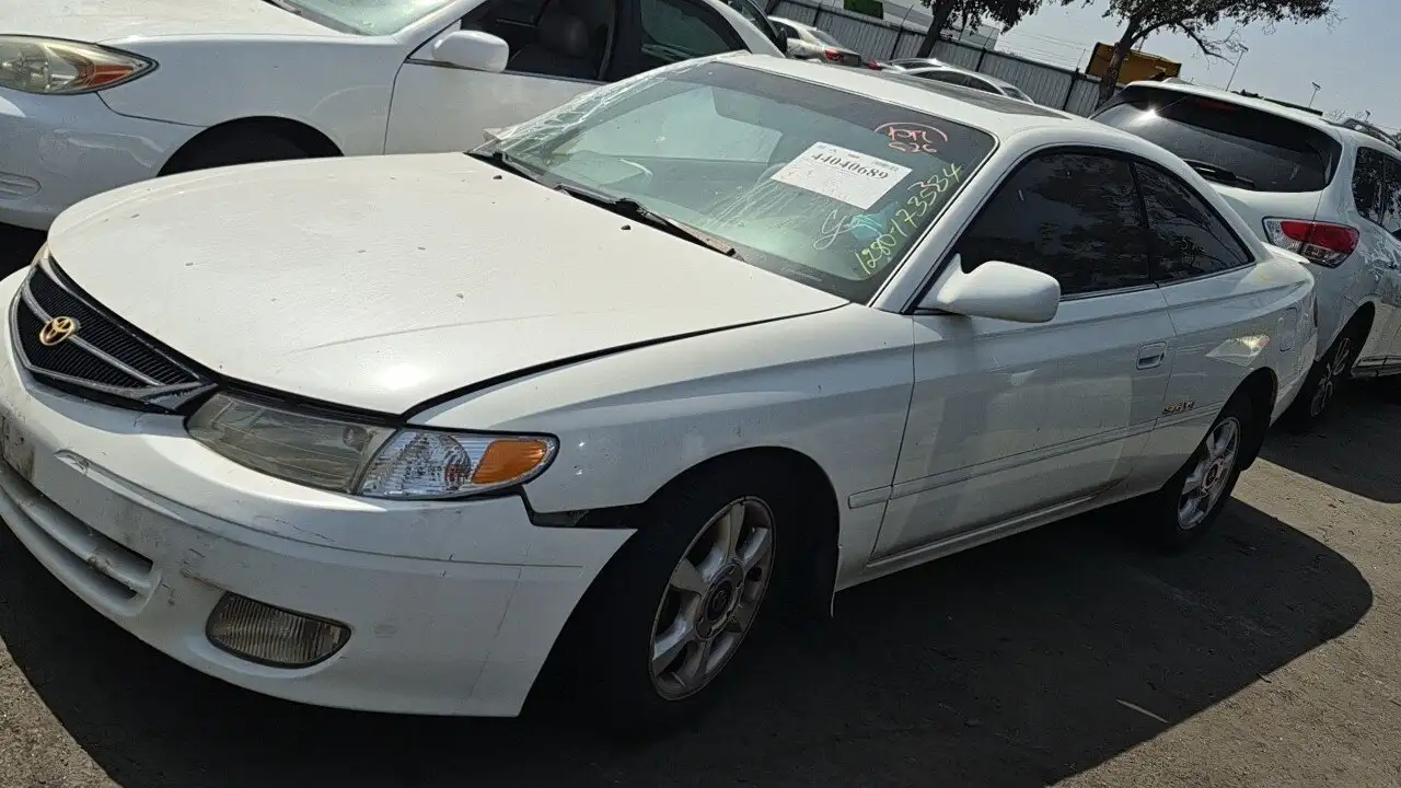 Photo of 2000 Toyota Solara
