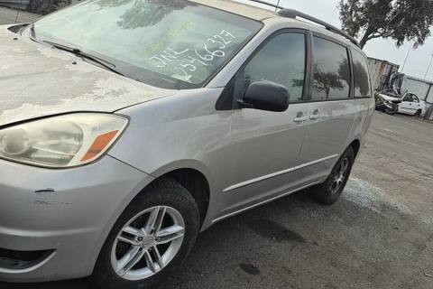Photo of 2005 Toyota Sienna