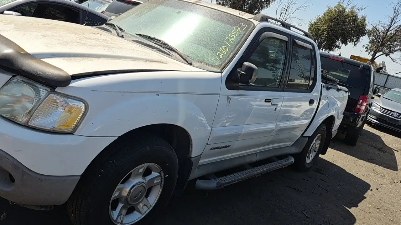 Photo of 2001 Ford Explorer Sport Trac