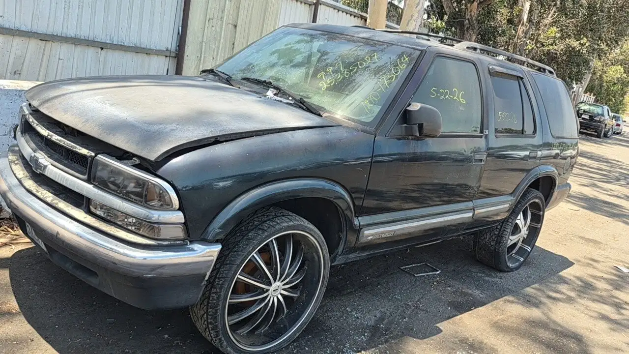 Photo of 2000 Chevrolet Blazer