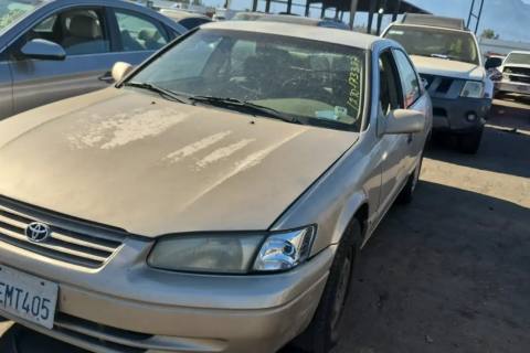 Photo of 1999 Toyota Camry