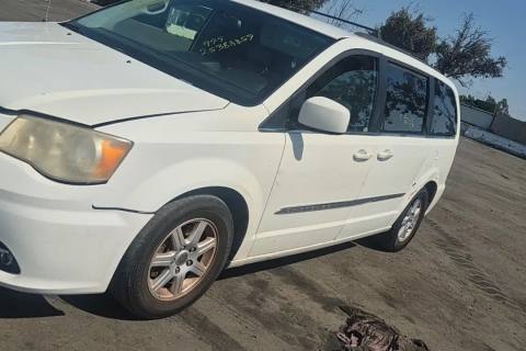 Photo of 2013 Chrysler Town & Country