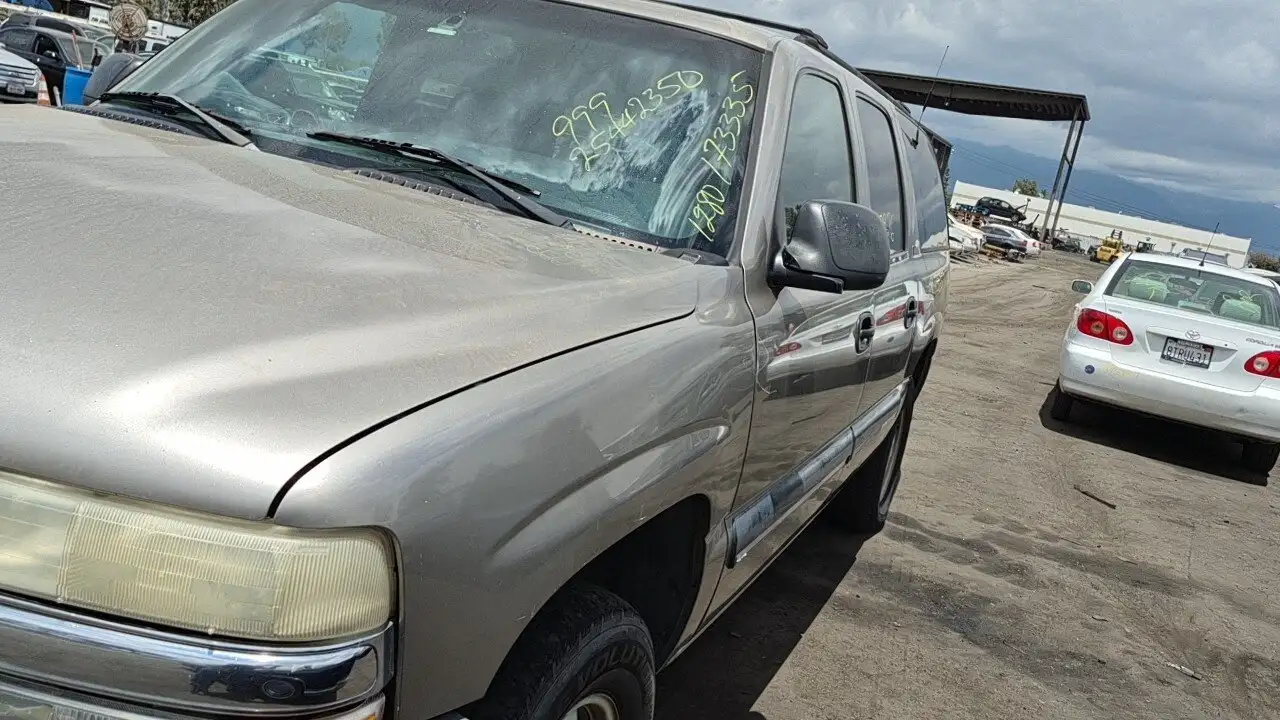 Photo of 2001 Chevrolet Suburban 1500