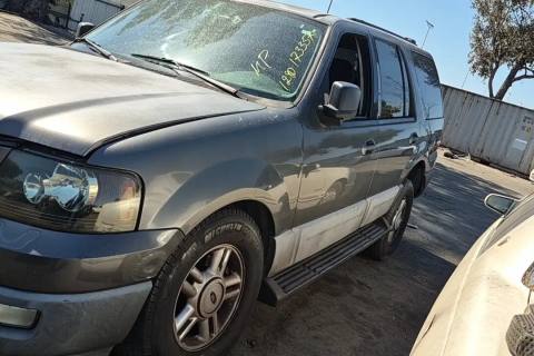 Photo of 2004 Ford Expedition