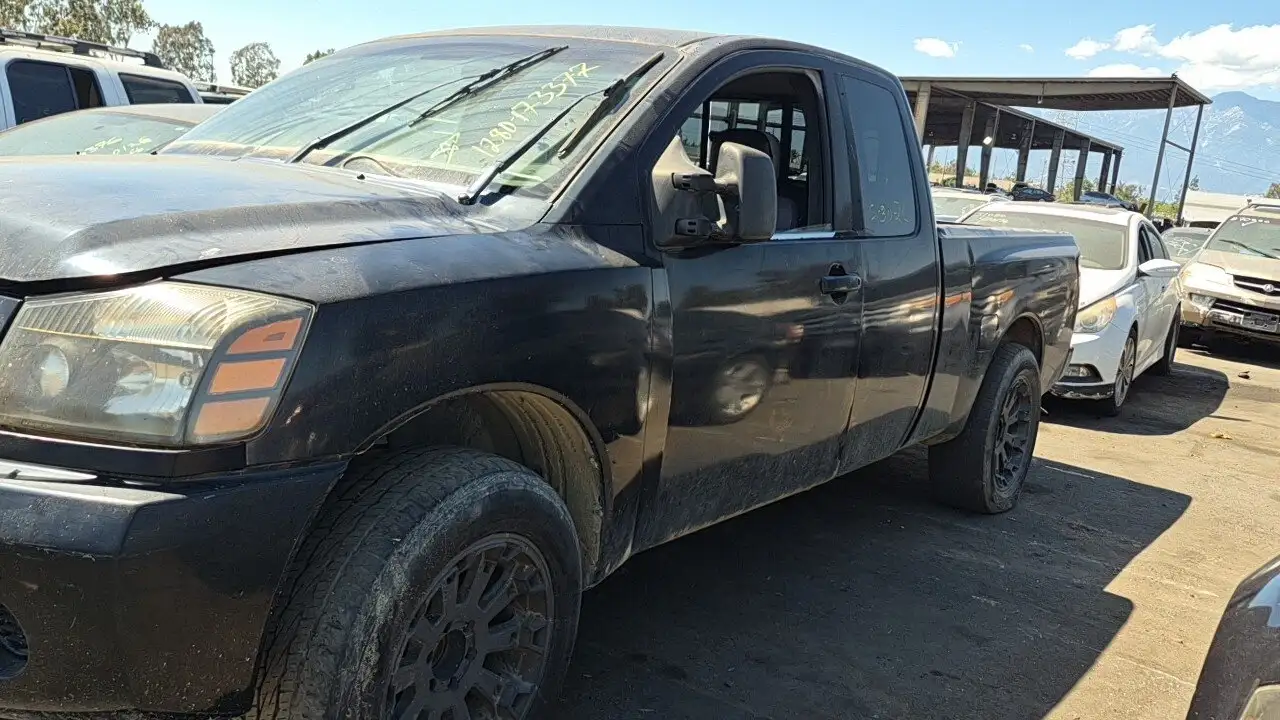 Photo of 2004 Nissan Titan