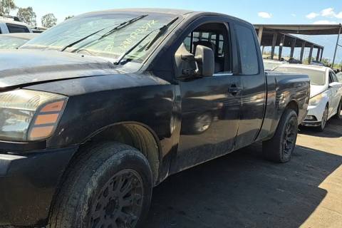 Photo of 2004 Nissan Titan
