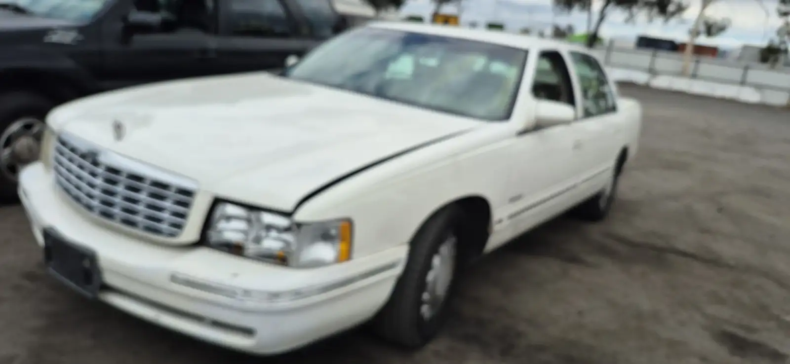 Photo of 1999 Cadillac Deville
