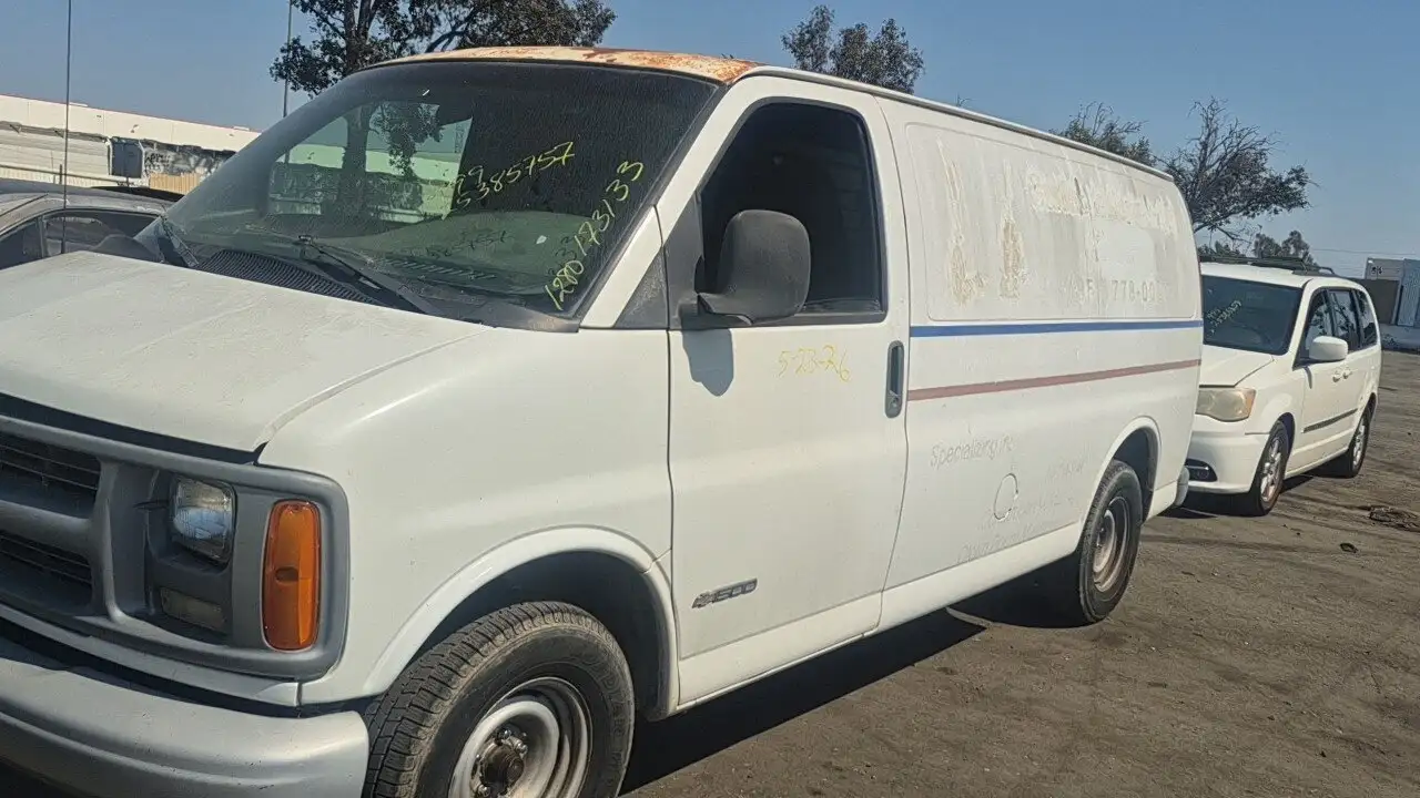 Photo of 2001 Chevrolet Express 1500