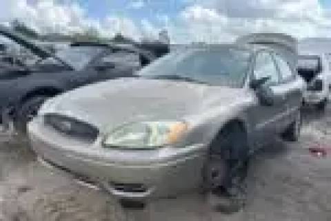 Photo of 2004 Ford Taurus