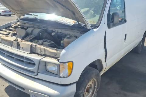 Photo of 1999 Ford E-150 Econoline