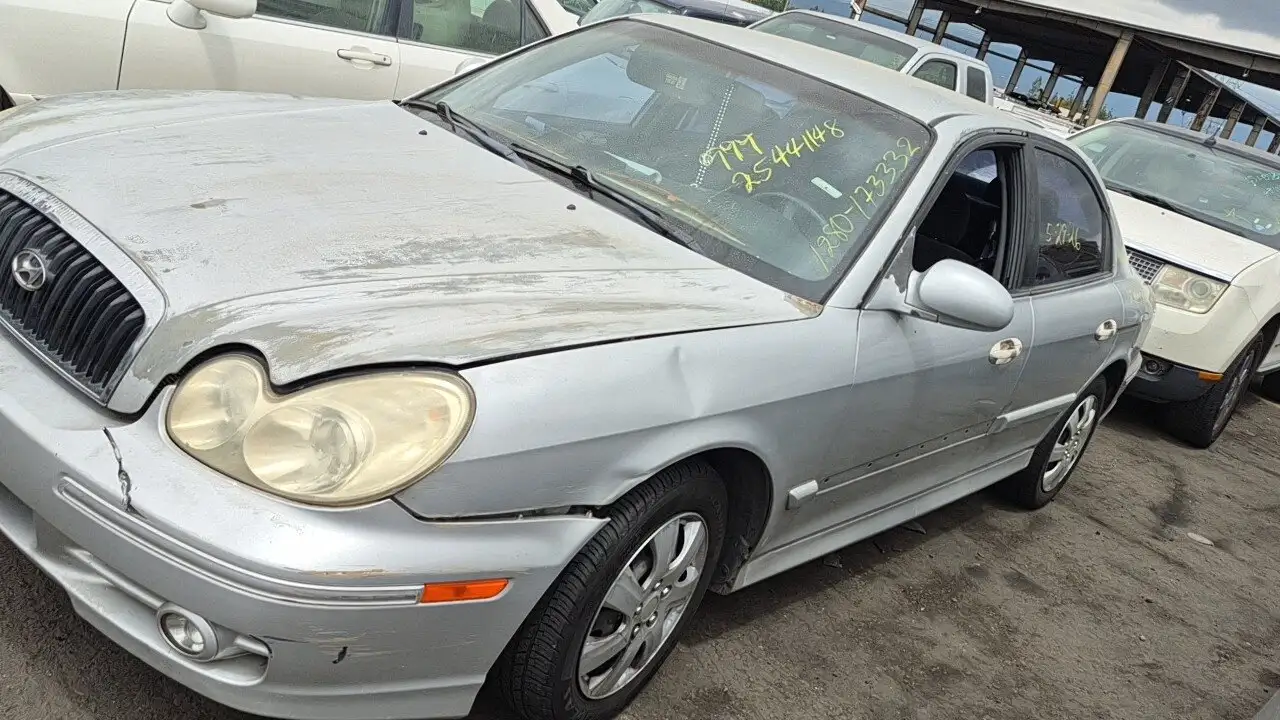 Photo of 2003 Hyundai Sonata