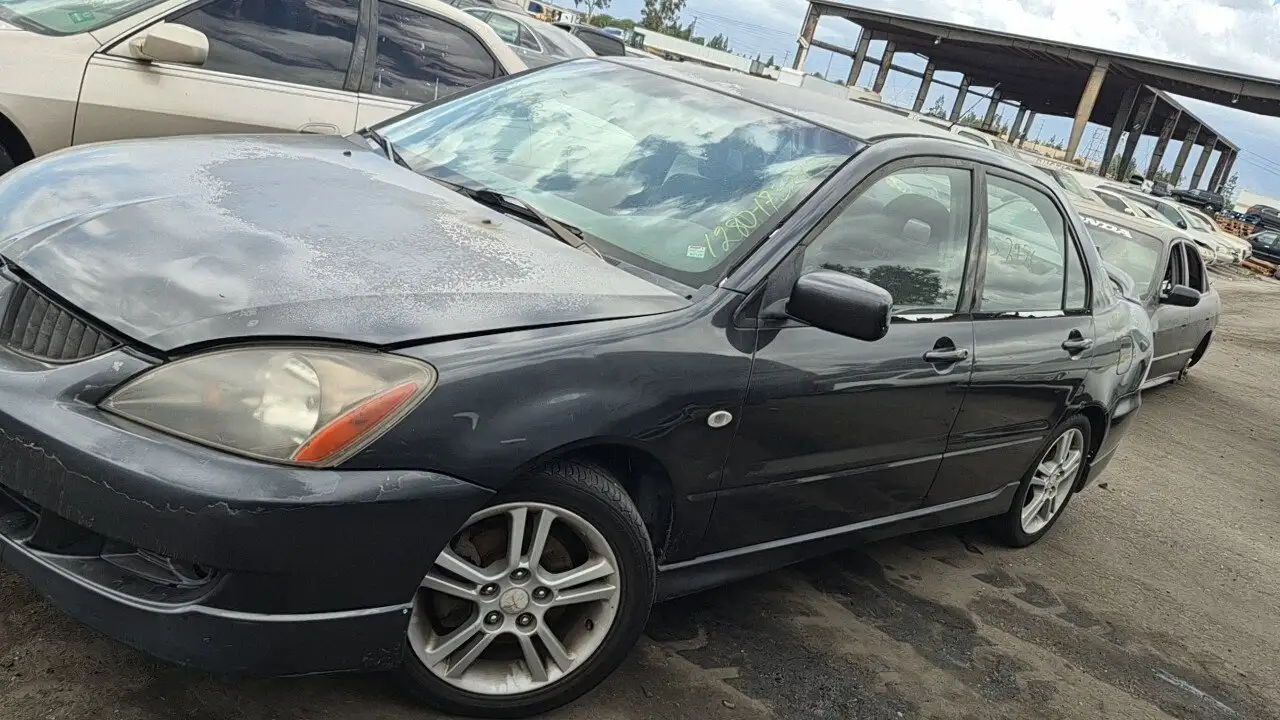 Photo of 2004 Mitsubishi Lancer