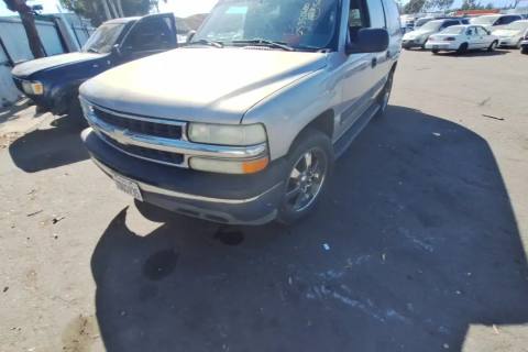 Photo of 2004 Chevrolet Suburban 1500