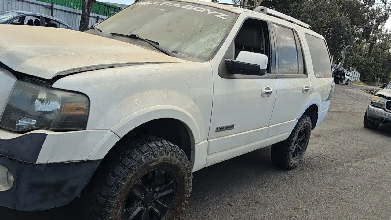 Photo of 2008 Ford Expedition