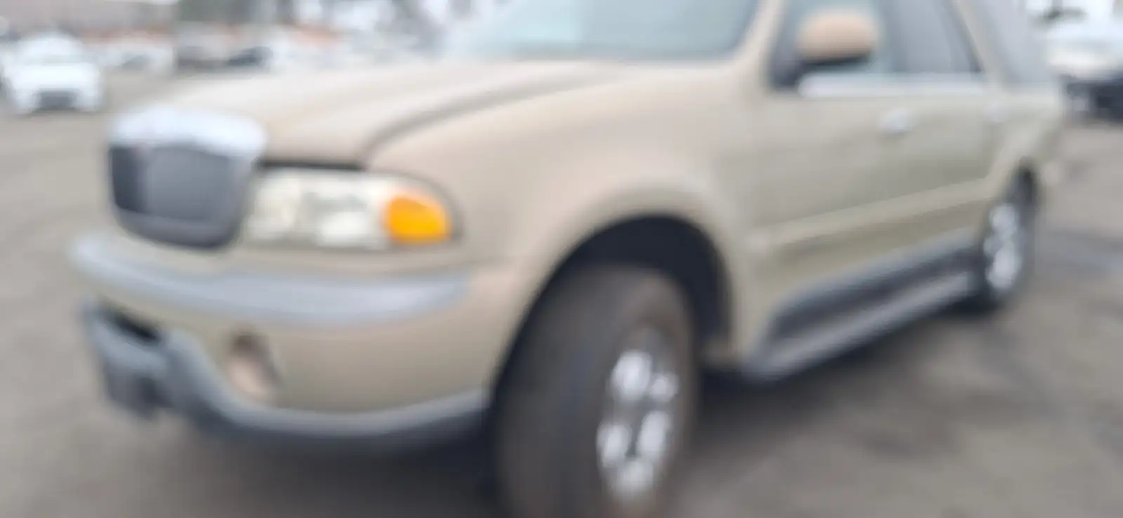 Photo of 1999 Lincoln Navigator