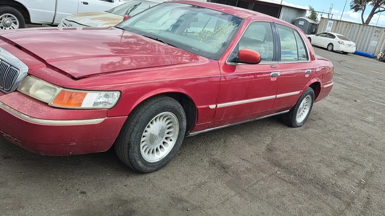 Photo of 2001 Mercury Grand Marquis