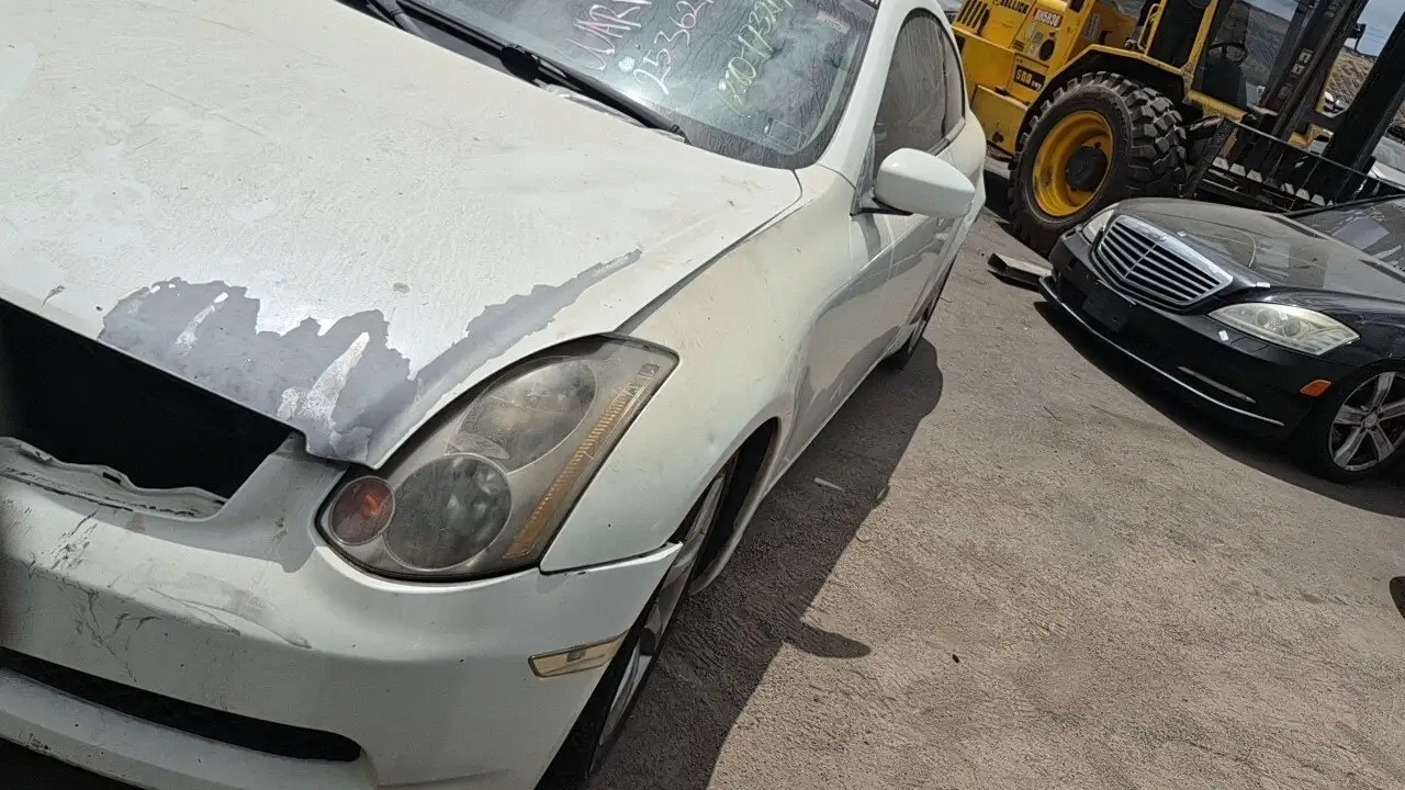 Photo of 2004 Infiniti G35