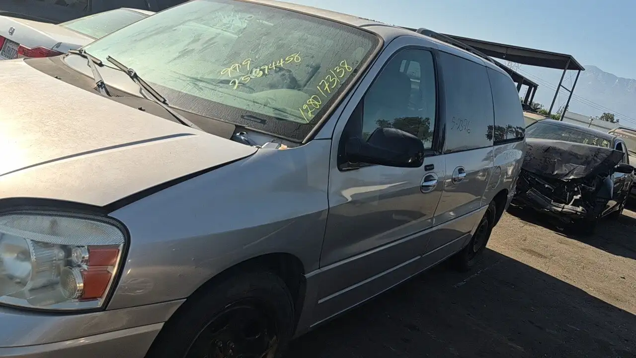 Photo of 2004 Mercury Monterey