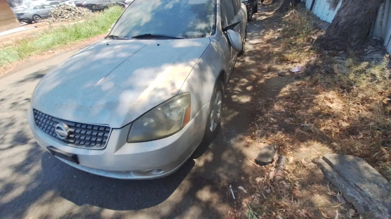 Photo of 2005 Nissan Altima