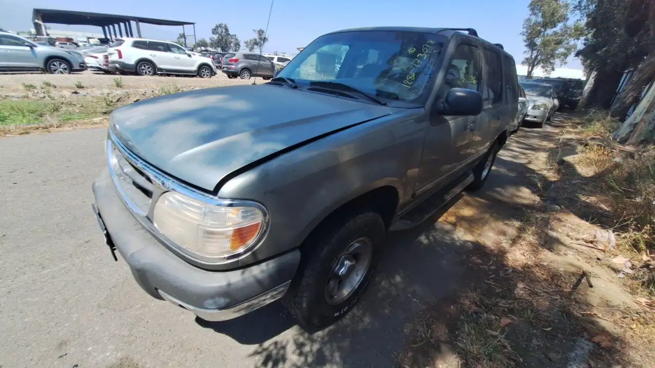 Photo of 2001 Ford Explorer