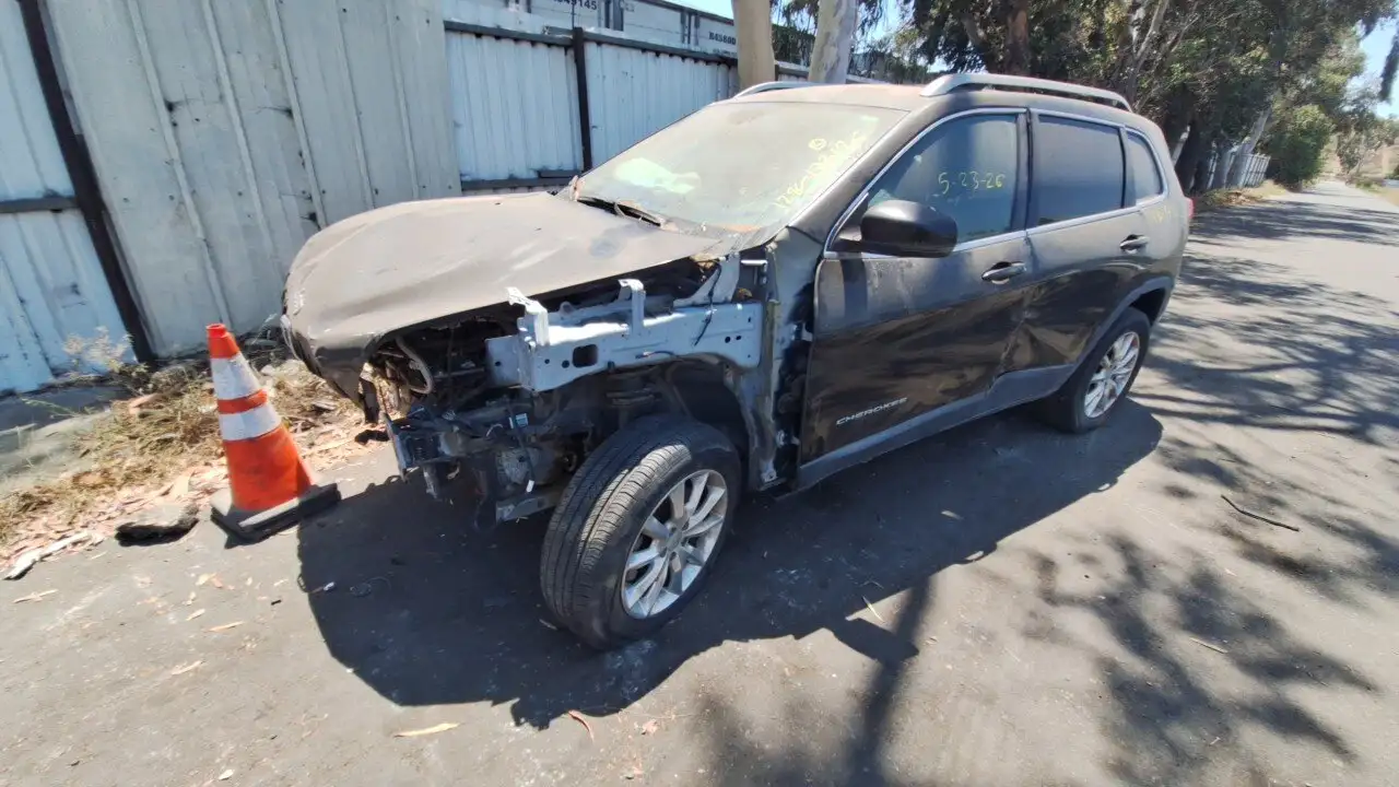 Photo of 2015 Jeep Cherokee