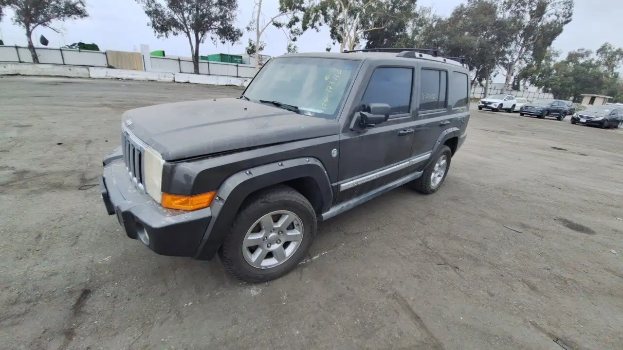 Photo of 2006 Jeep Commander