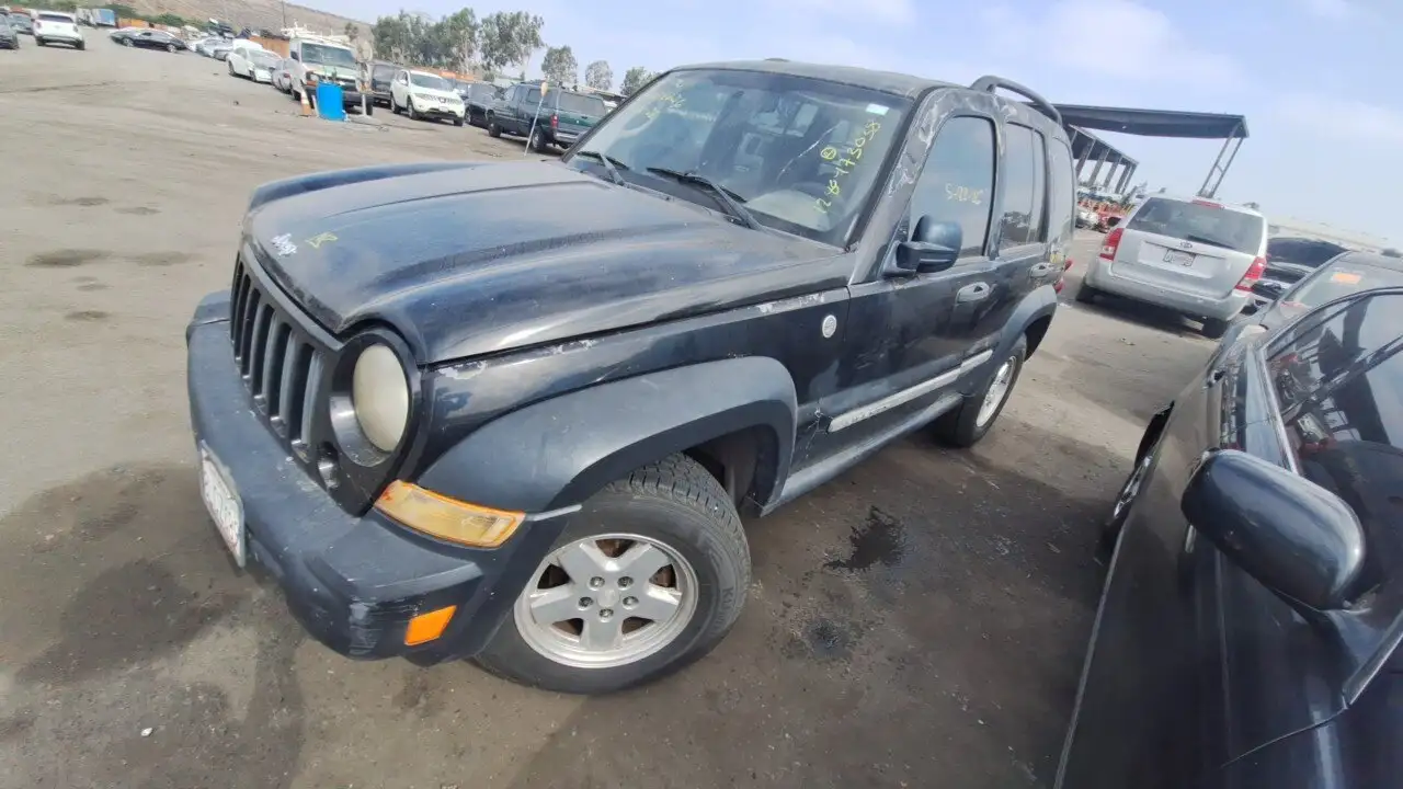 Photo of 2005 Jeep Liberty