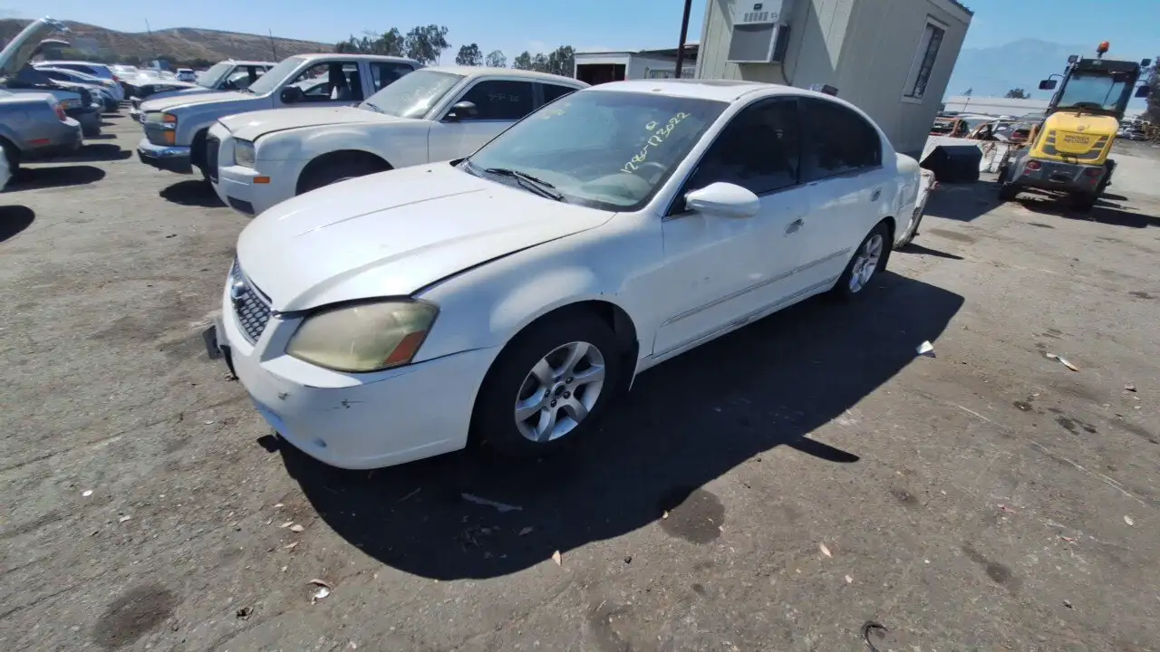 Photo of 2005 Nissan Altima