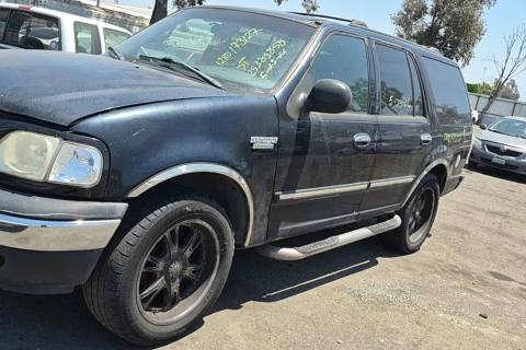 Photo of 2002 Ford Expedition