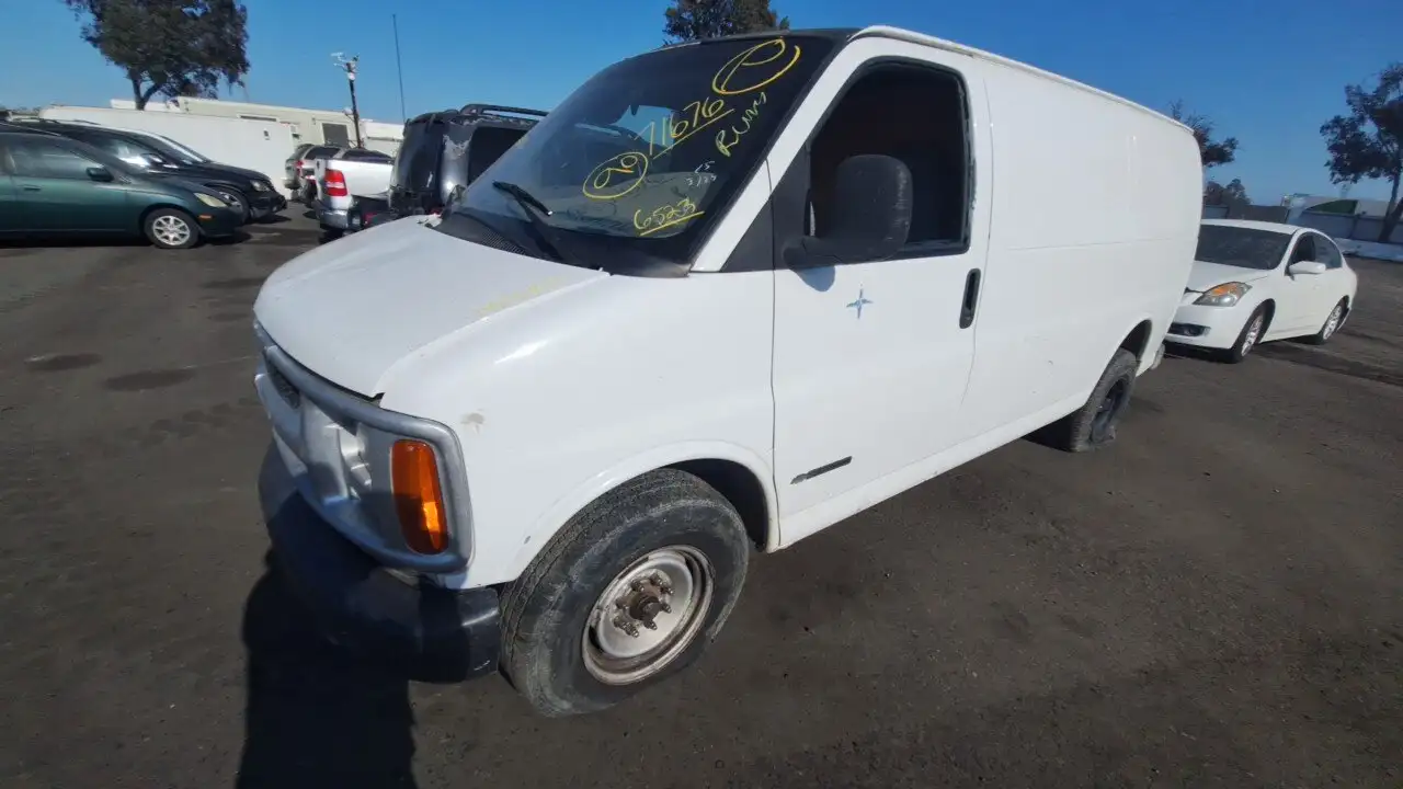 Photo of 2000 Chevrolet Express 2500