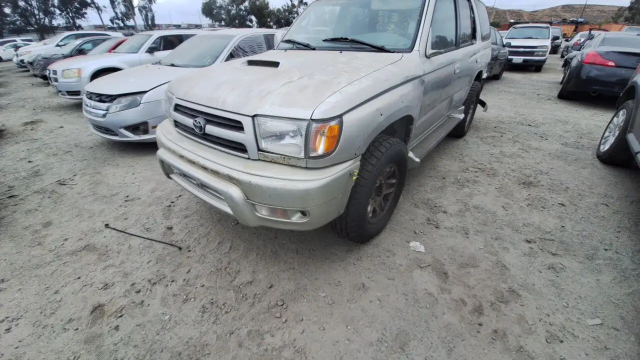Photo of 2000 Toyota 4Runner