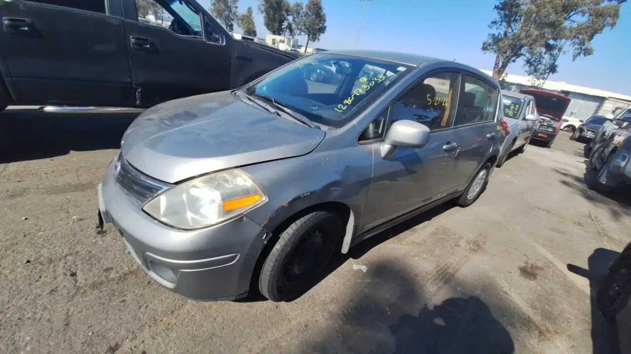 Photo of 2011 Nissan Versa