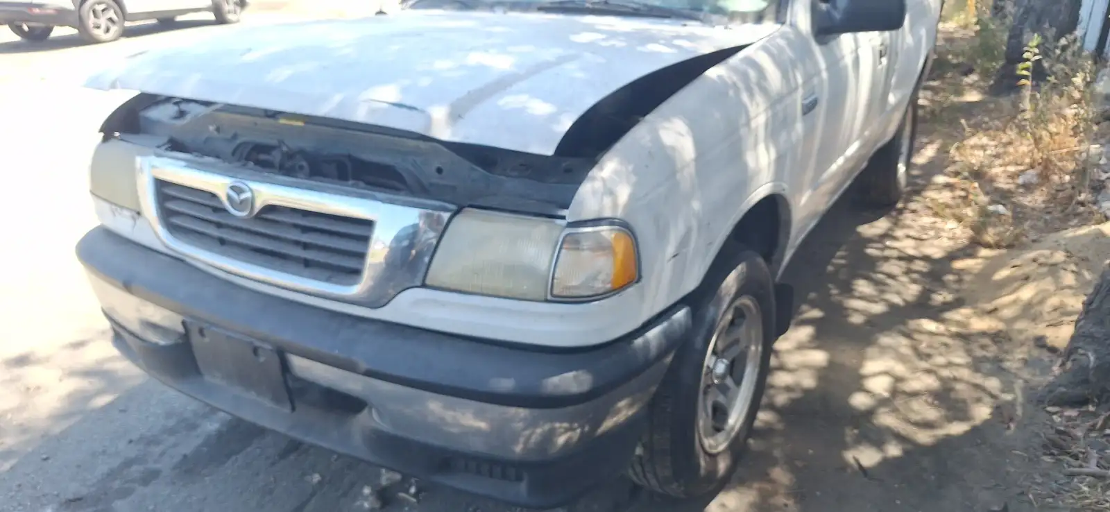 Photo of 1998 Mazda B2500