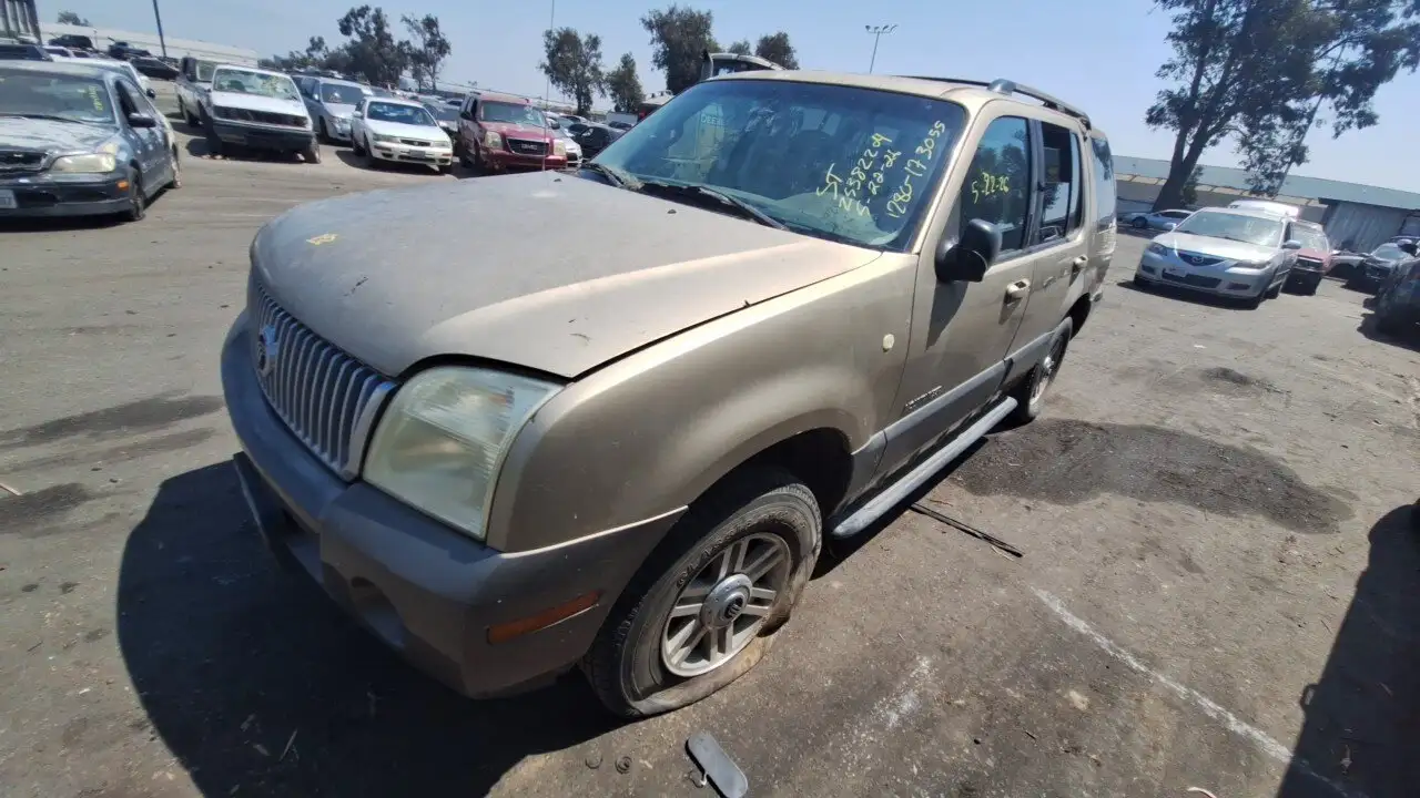 Photo of 2002 Mercury Mountaineer
