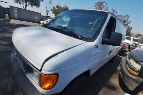 Photo of 2005 Ford E-150