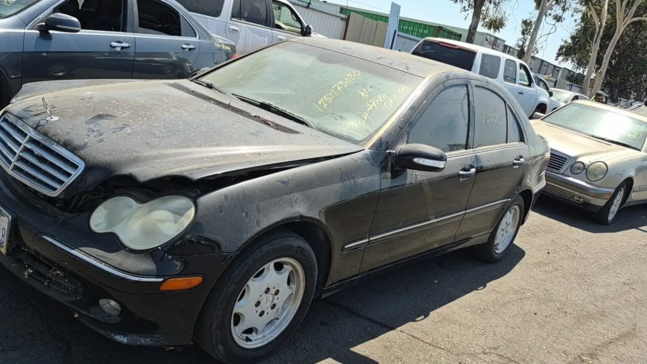 Photo of 2005 Mercedes-Benz C240