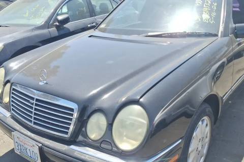 Photo of 1998 Mercedes-Benz E320