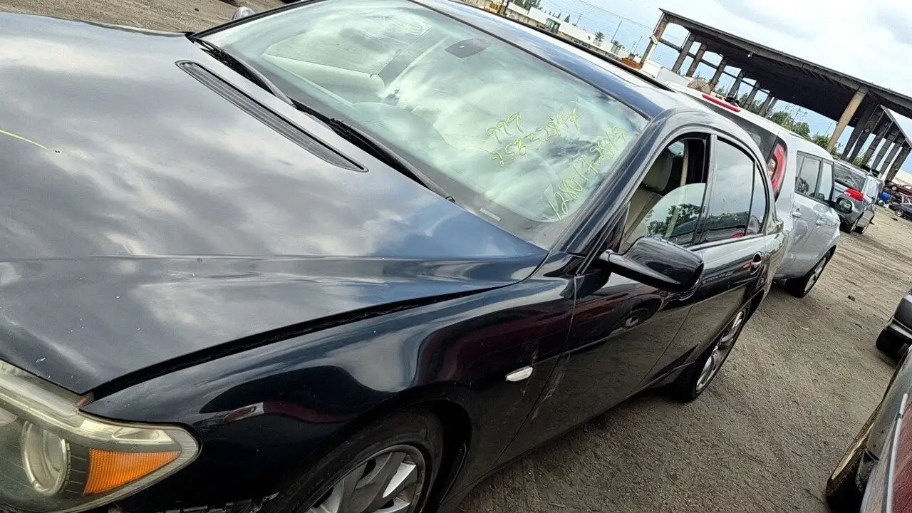 Photo of 2004 Bmw 745Li