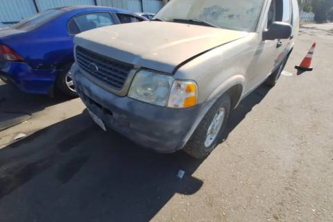 Photo of 2004 Ford Explorer