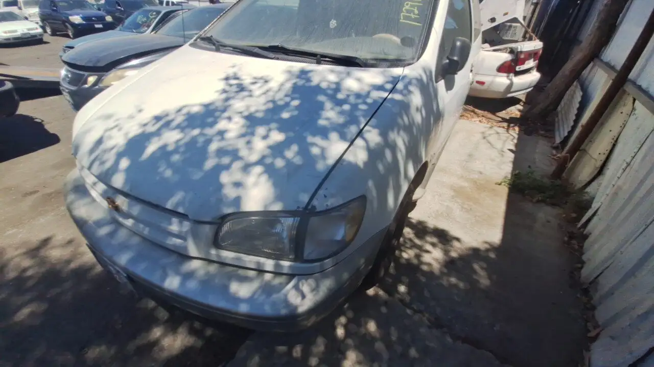Photo of 2000 Toyota Sienna