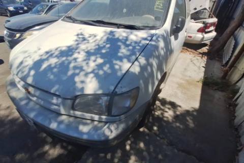 Photo of 2000 Toyota Sienna