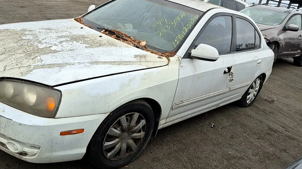Photo of 2005 Hyundai Elantra