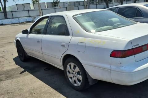 Photo of 1998 Toyota Camry