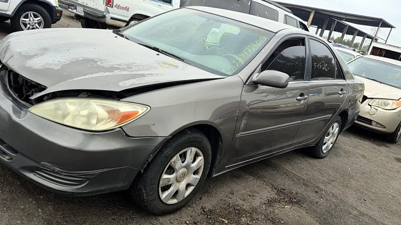 Photo of 2004 Toyota Camry